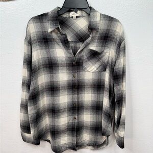 Love Notes Button-Up Shirt Womens Size S Plaid Flannel Gray Black White
